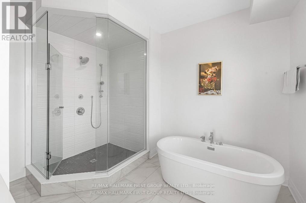 Photo 35 of 835 Port Darlington Road, Clarington ON