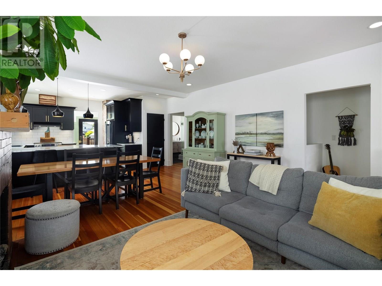 Photo 10 of 2500 39 Avenue, Vernon BC