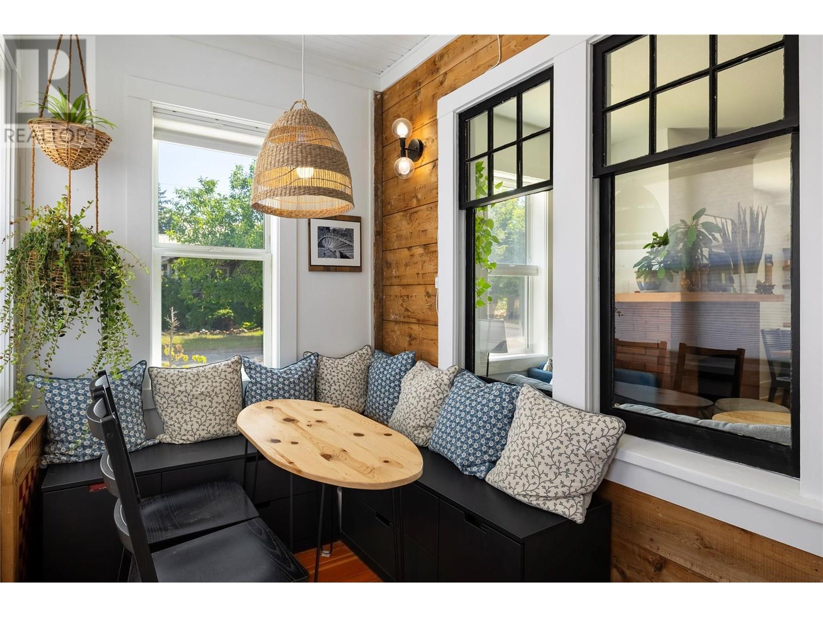 Photo 6 of 2500 39 Avenue, Vernon BC