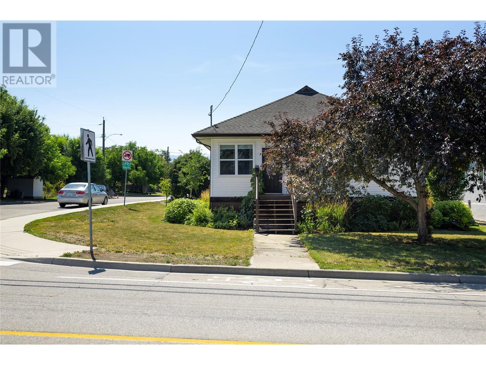 Photo 2 of 2500 39 Avenue, Vernon BC