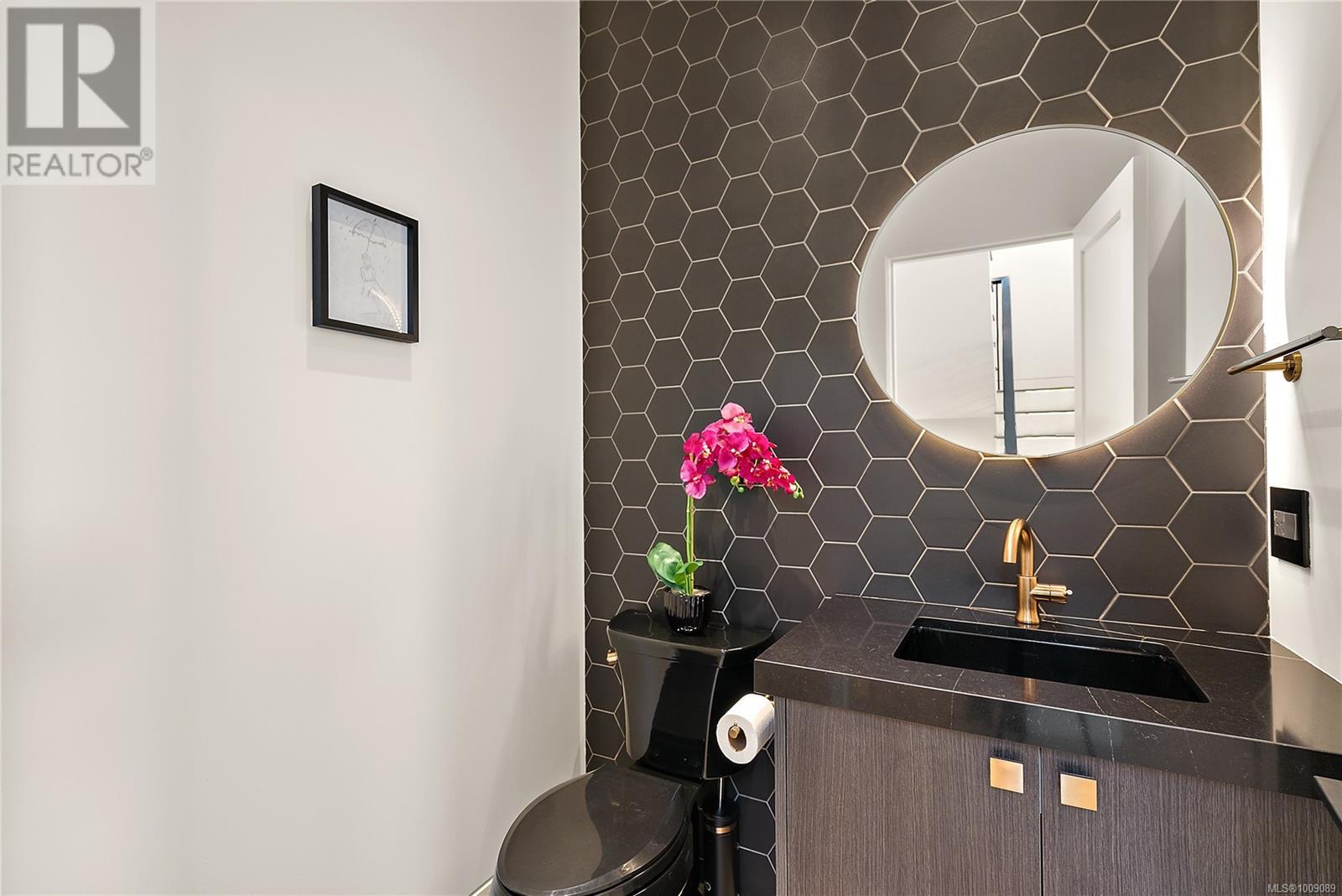 Photo 20 of 3552 Myles Mansell Rd, Langford BC