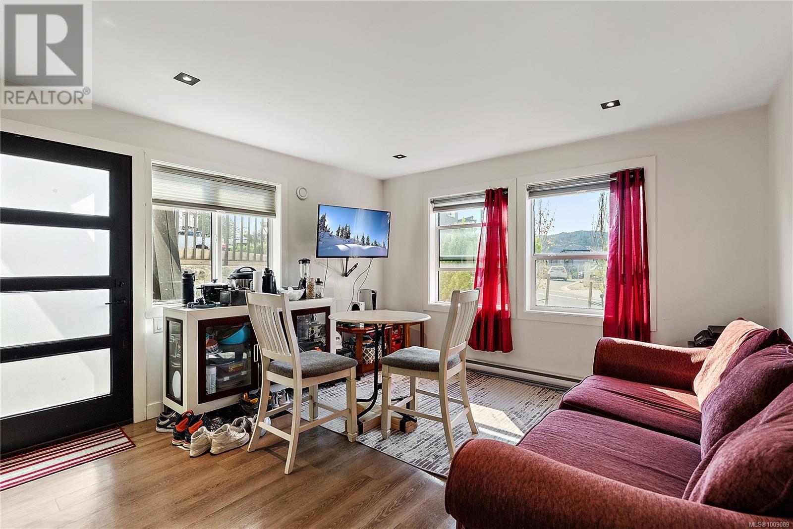 Photo 25 of 3552 Myles Mansell Rd, Langford BC