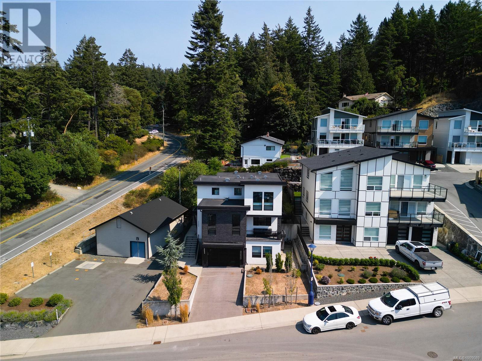 Photo 35 of 3552 Myles Mansell Rd, Langford BC