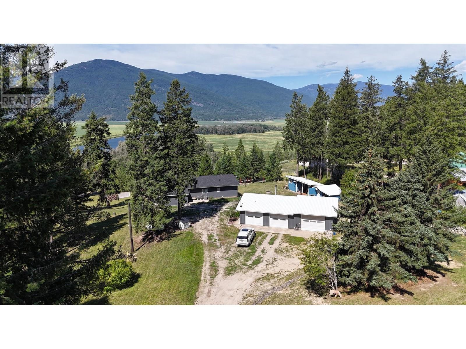 Photo 52 of 1325 Fox Tree Hill Road, Creston BC