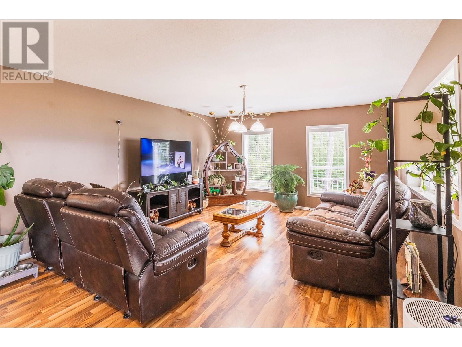 Photo 23 of 1325 Fox Tree Hill Road, Creston BC