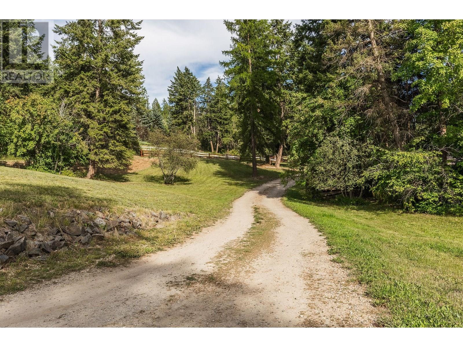 Photo 44 of 1325 Fox Tree Hill Road, Creston BC