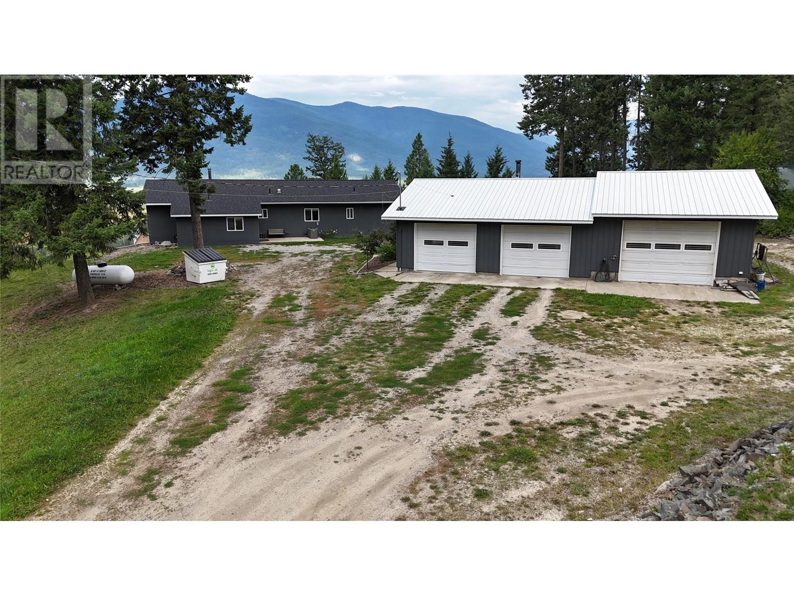 Photo 43 of 1325 Fox Tree Hill Road, Creston BC