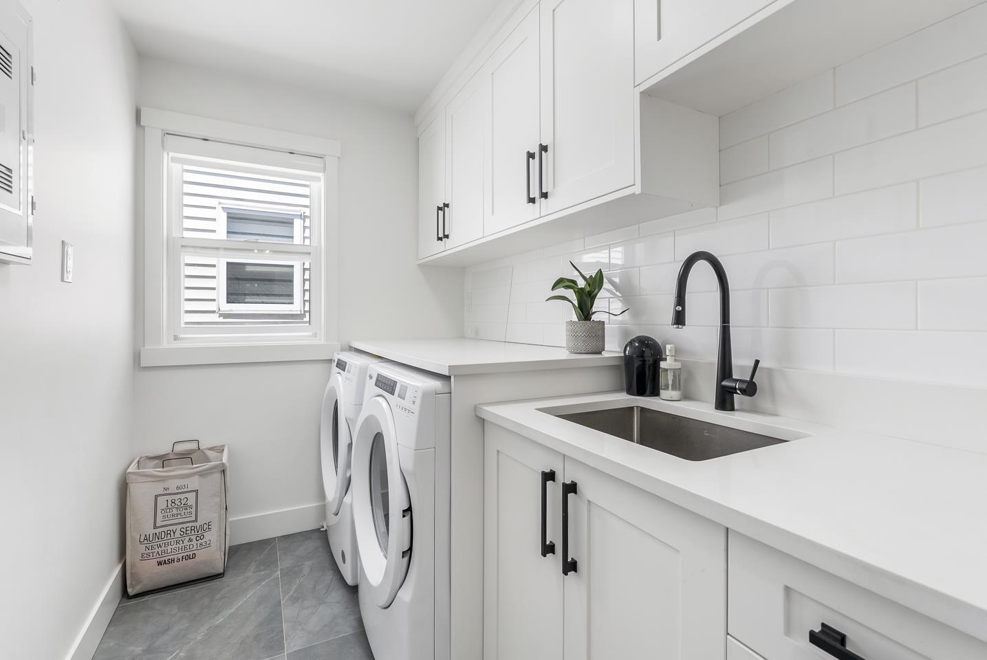 19637 76 AVENUE, Langley