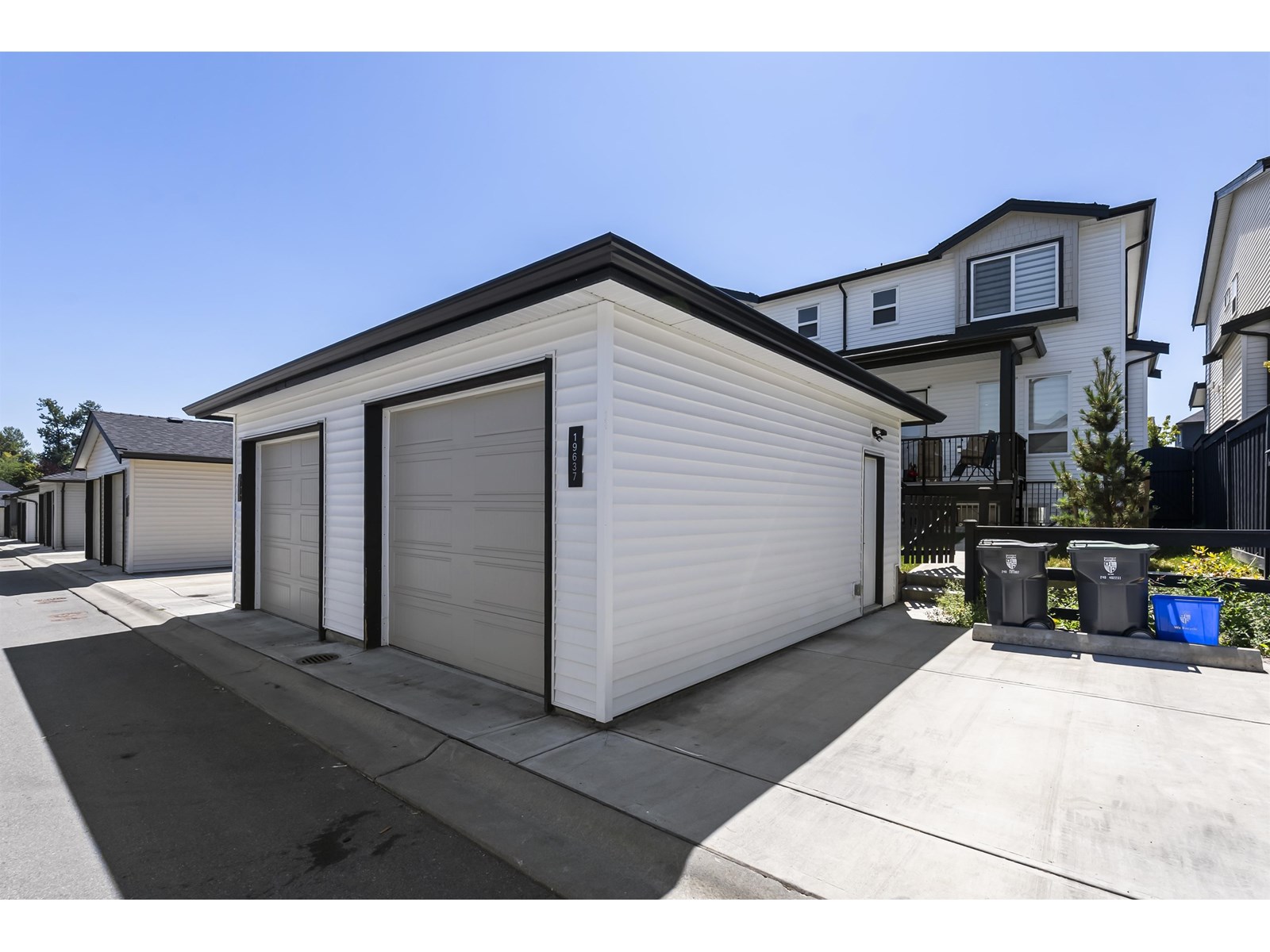 19637 76 AVENUE, Langley