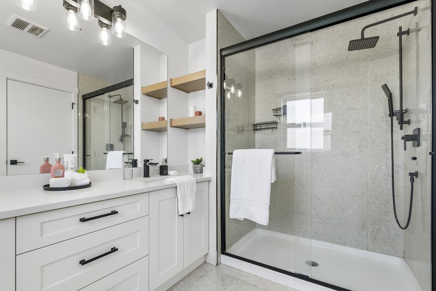 19637 76 AVENUE, Langley
