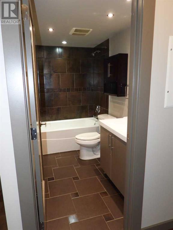Photo 17 of 104 2411 29 Street Sw, Calgary AB