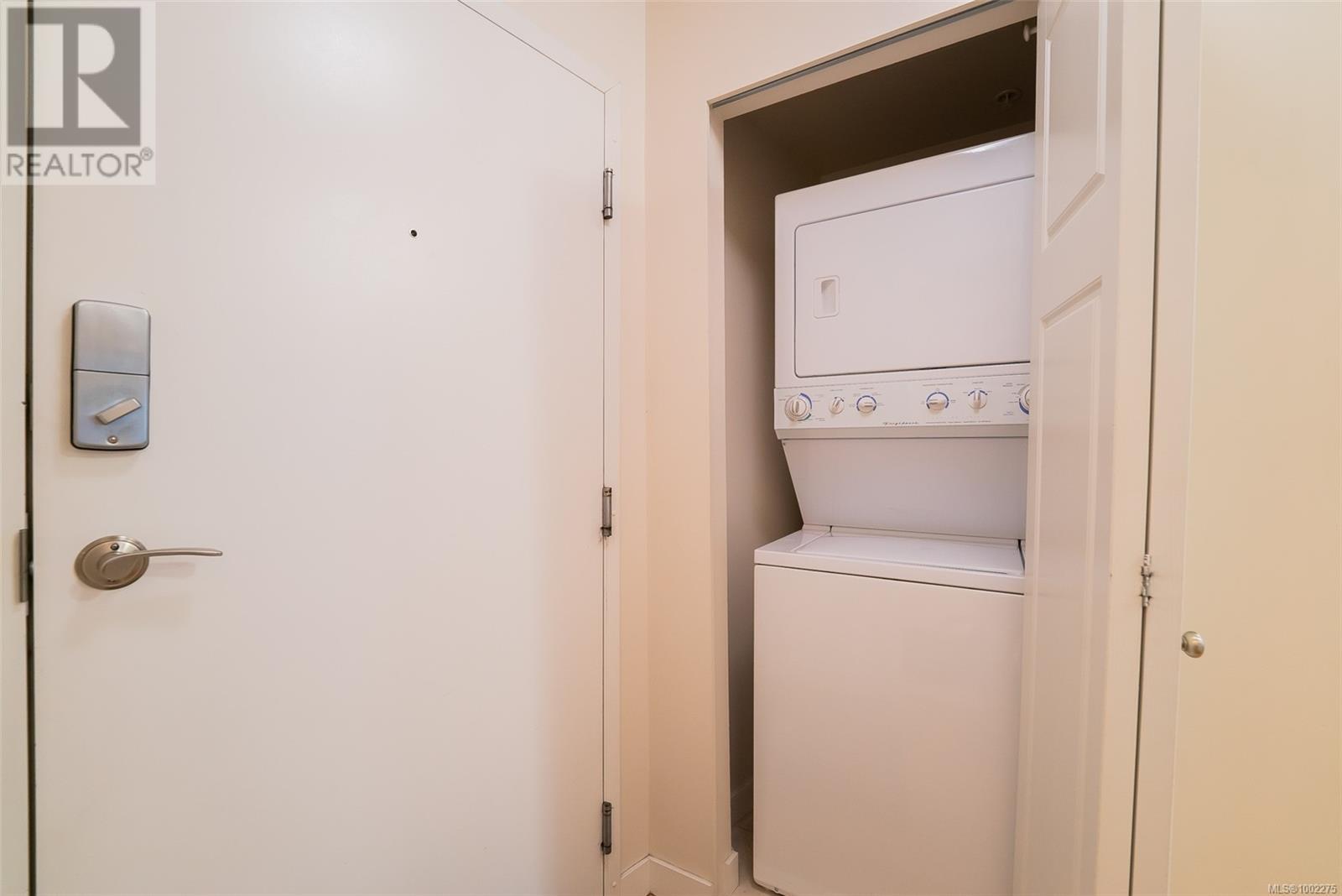 Photo 11 of 320 99 Chapel St, Nanaimo BC