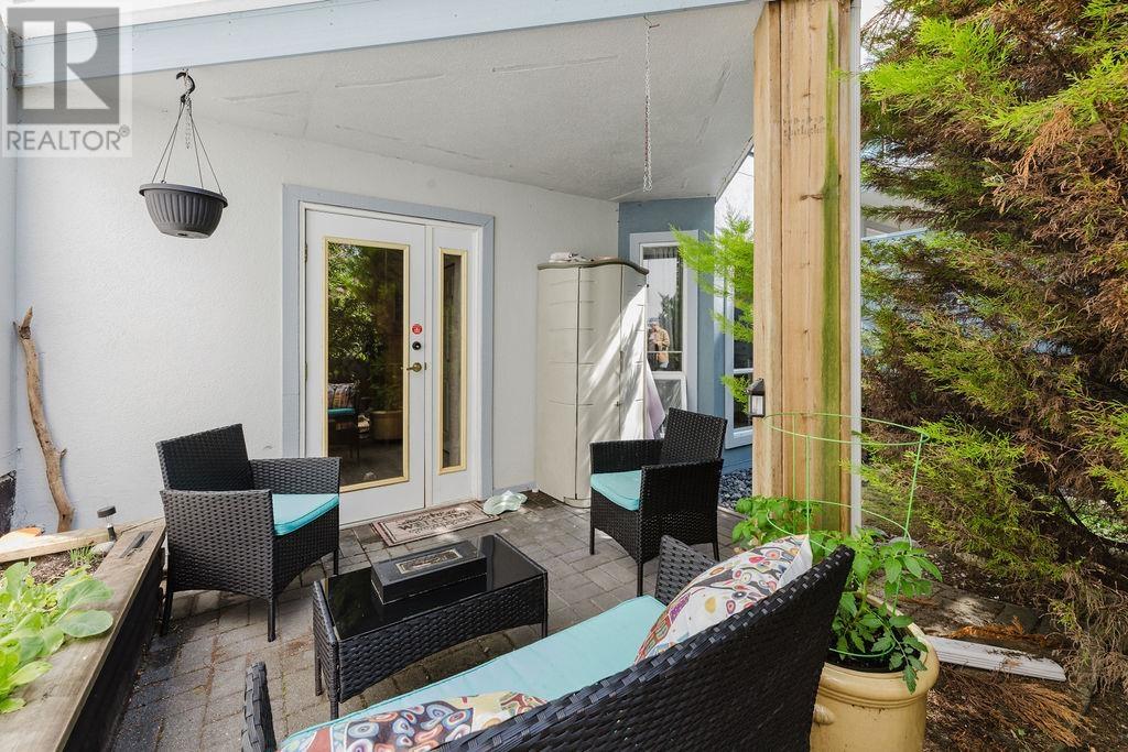 4 5740 MARINE WAY, Sechelt