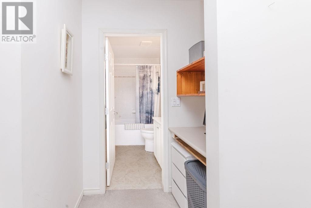 4 5740 MARINE WAY, Sechelt