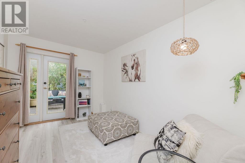 4 5740 MARINE WAY, Sechelt