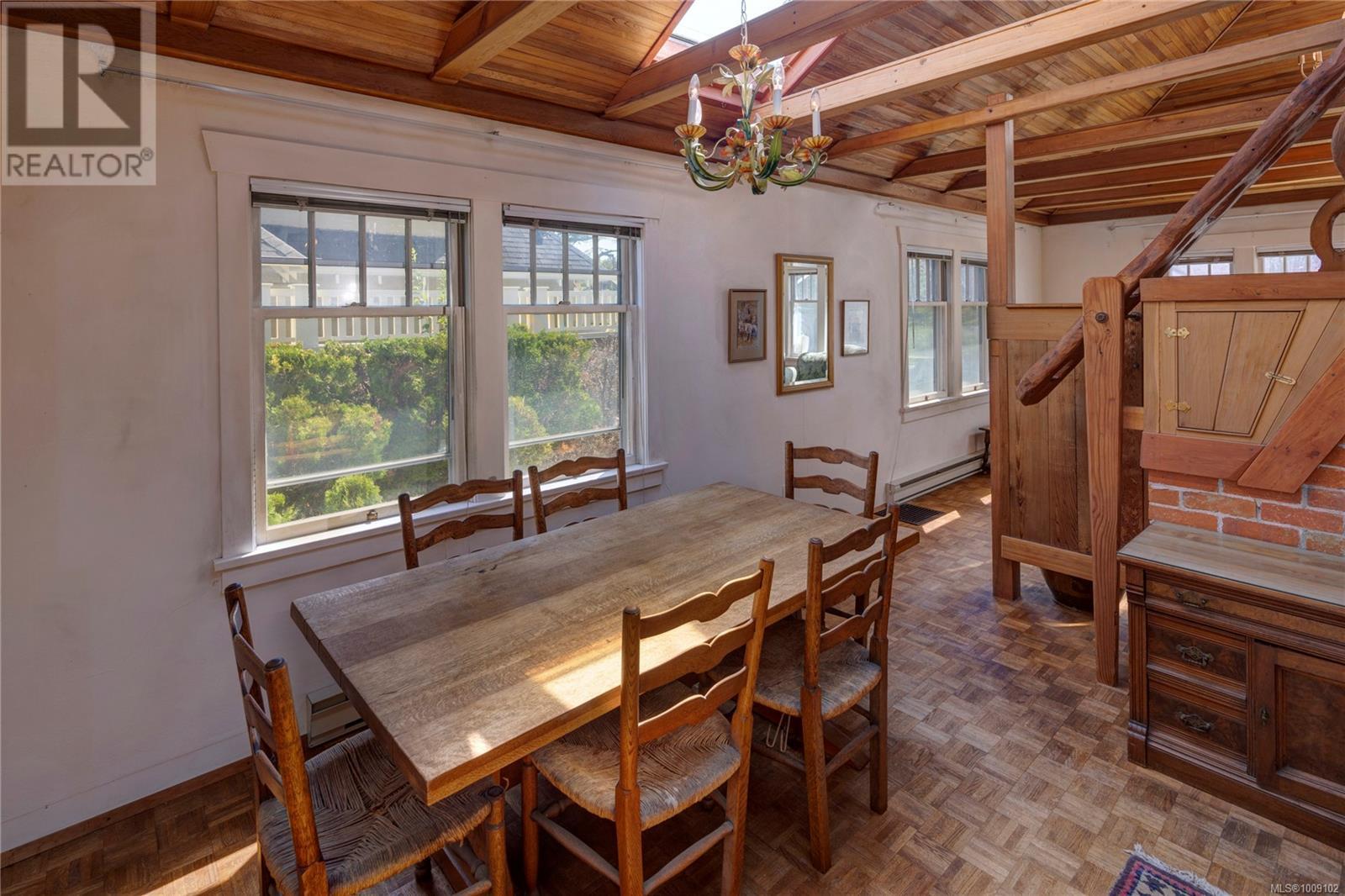 Photo 22 of 821 Newport Ave, Oak Bay BC
