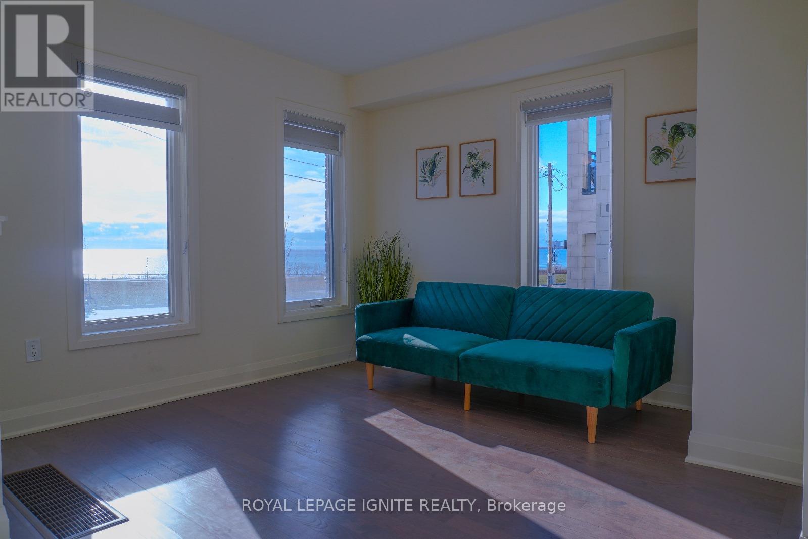 Photo 21 of 567 Port Darlington Road, Clarington ON