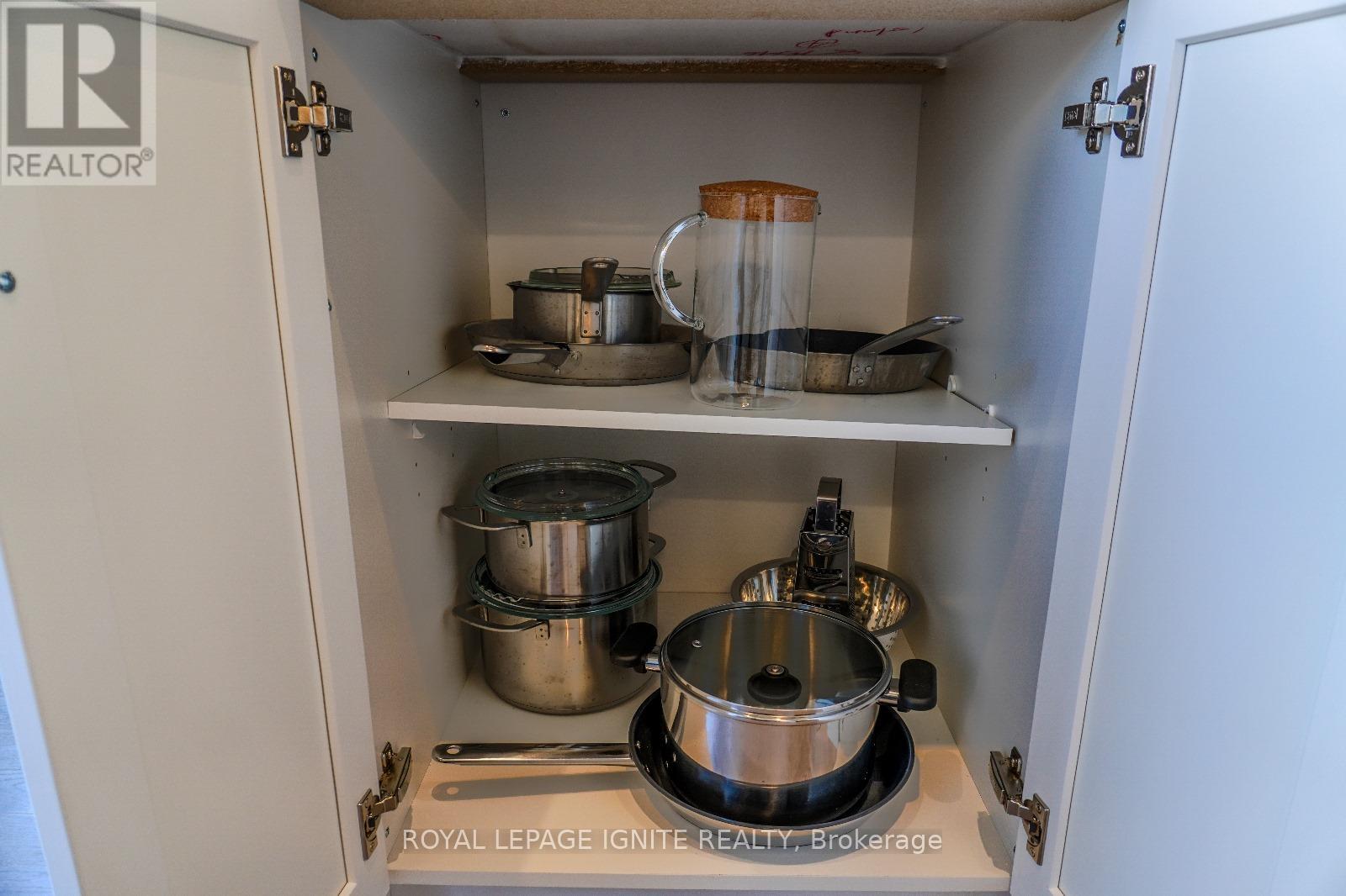 Photo 9 of 567 Port Darlington Road, Clarington ON