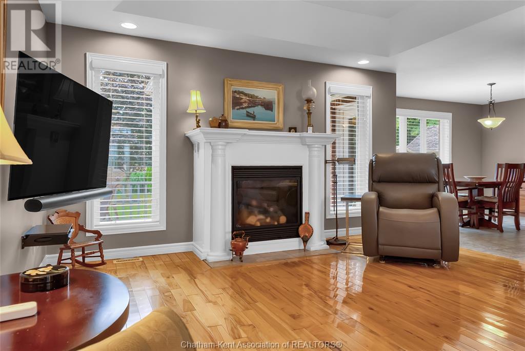 Photo 12 of 75 Henry O Way, Chatham ON