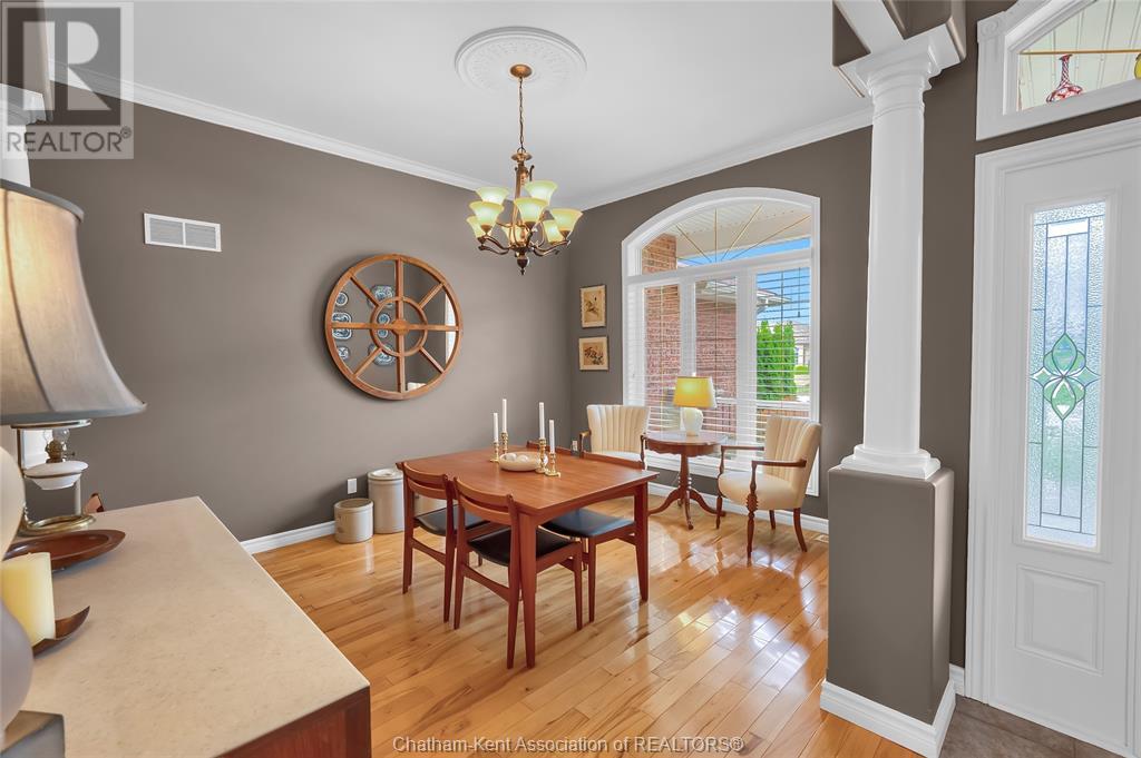 Photo 4 of 75 Henry O Way, Chatham ON