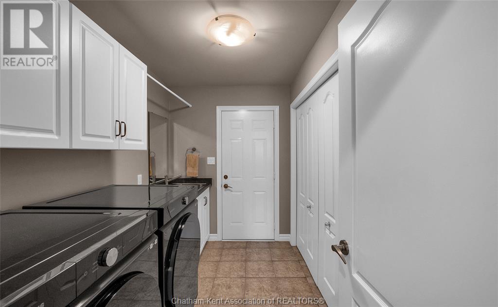 Photo 20 of 75 Henry O Way, Chatham ON