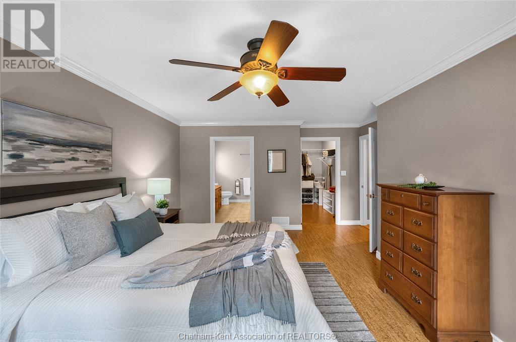 Photo 23 of 75 Henry O Way, Chatham ON