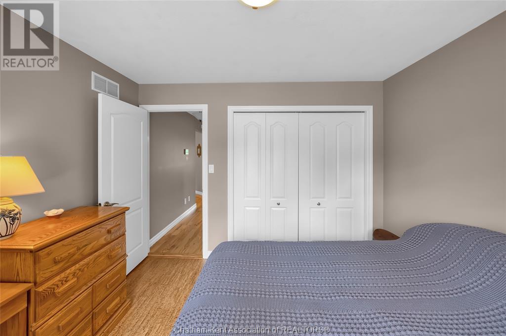 Photo 32 of 75 Henry O Way, Chatham ON