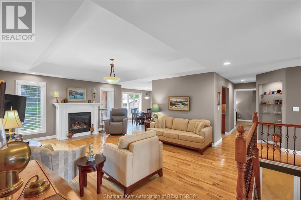 Photo 9 of 75 Henry O Way, Chatham ON