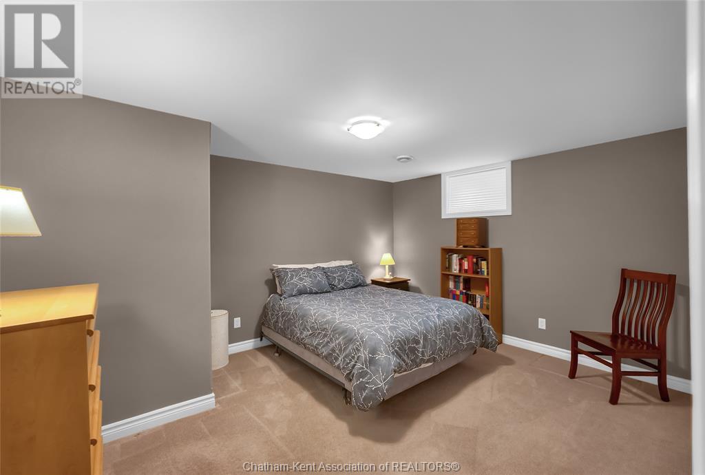 Photo 38 of 75 Henry O Way, Chatham ON