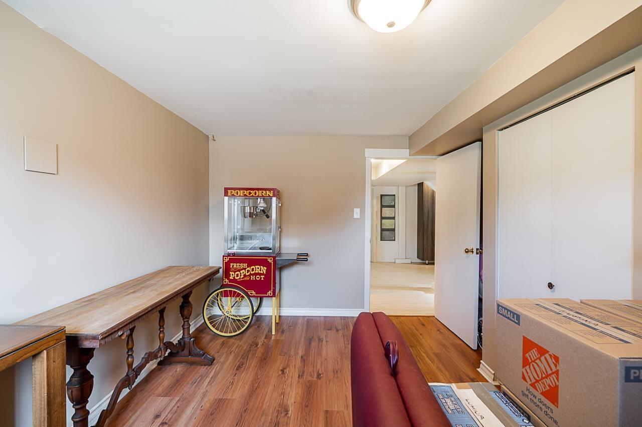 1033 CYPRESS STREET, White Rock