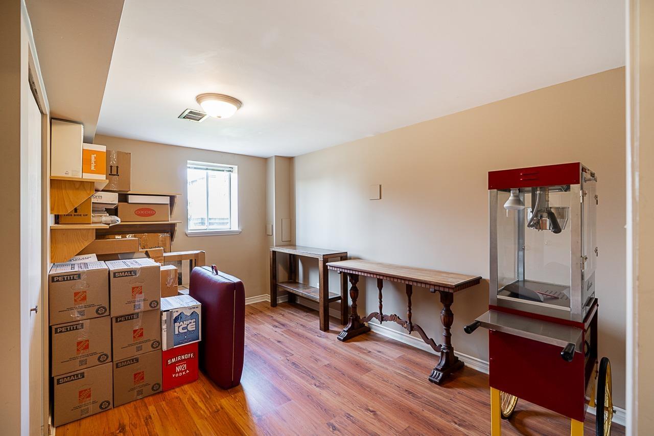 1033 CYPRESS STREET, White Rock
