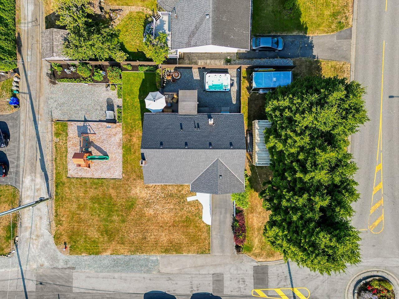 1033 CYPRESS STREET, White Rock