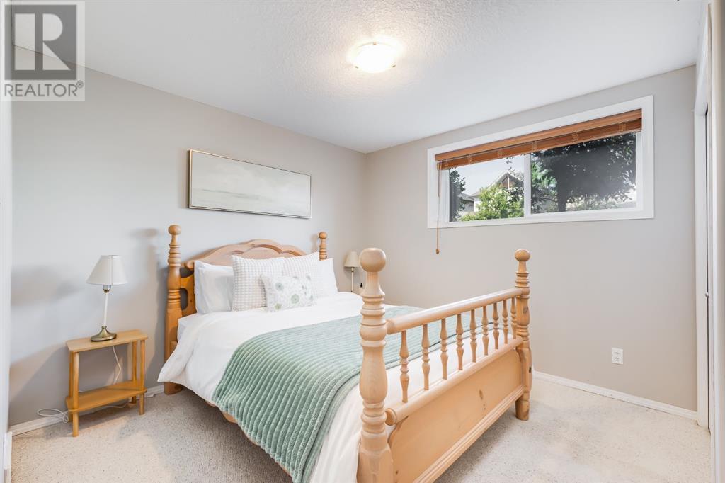 Single Family House 4 Level for Sale in  COPPERFIELD Rise SE Copperfield Calgary 