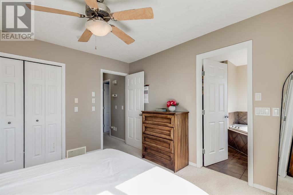 Single Family House 4 Level for Sale in  COPPERFIELD Rise SE Copperfield Calgary 