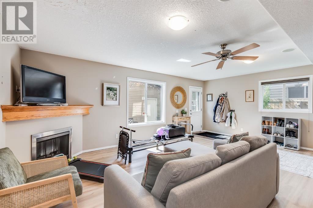 Single Family House 4 Level for Sale in  COPPERFIELD Rise SE Copperfield Calgary 
