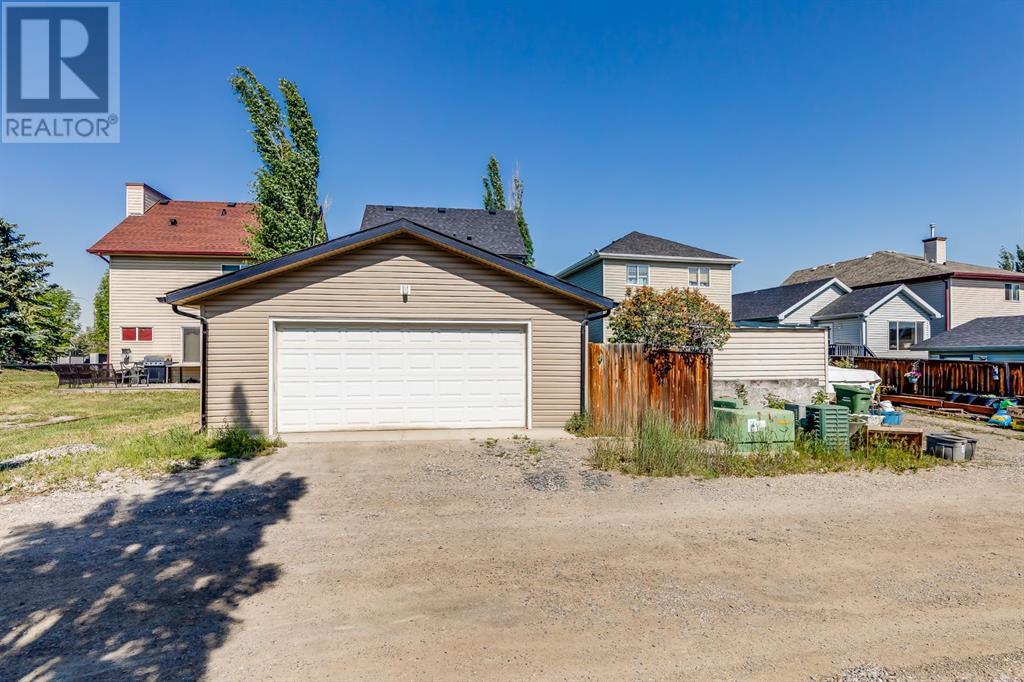 Single Family House 4 Level for Sale in  COPPERFIELD Rise SE Copperfield Calgary 