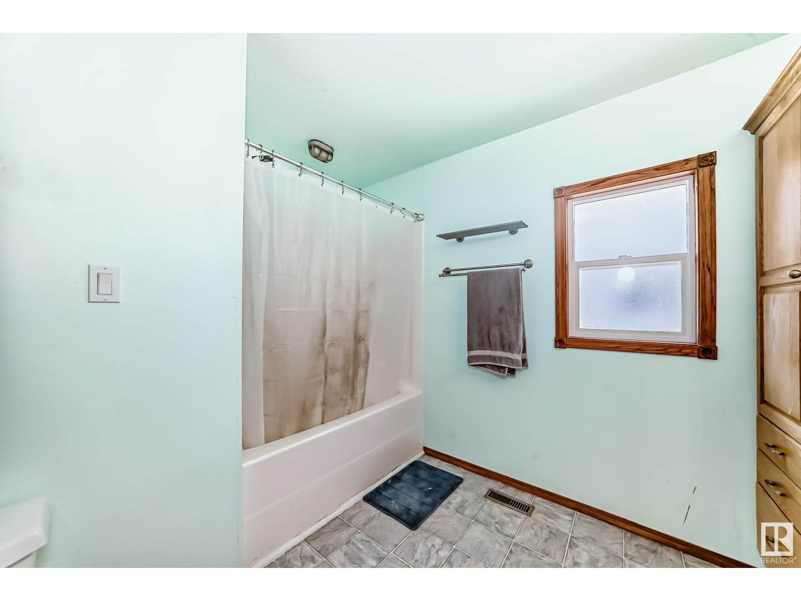 Photo 55 of 10511 128 A Av Nw, Edmonton AB