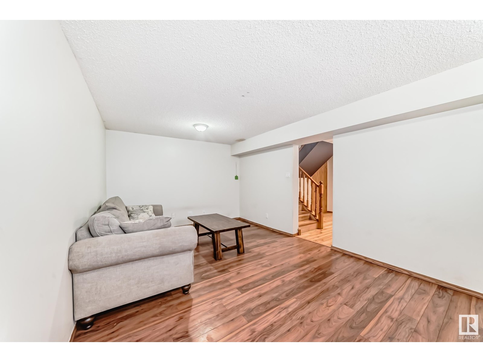 Photo 14 of 10511 128 A Av Nw, Edmonton AB