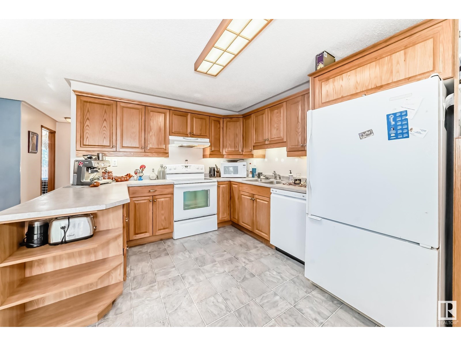 Photo 16 of 10511 128 A Av Nw, Edmonton AB
