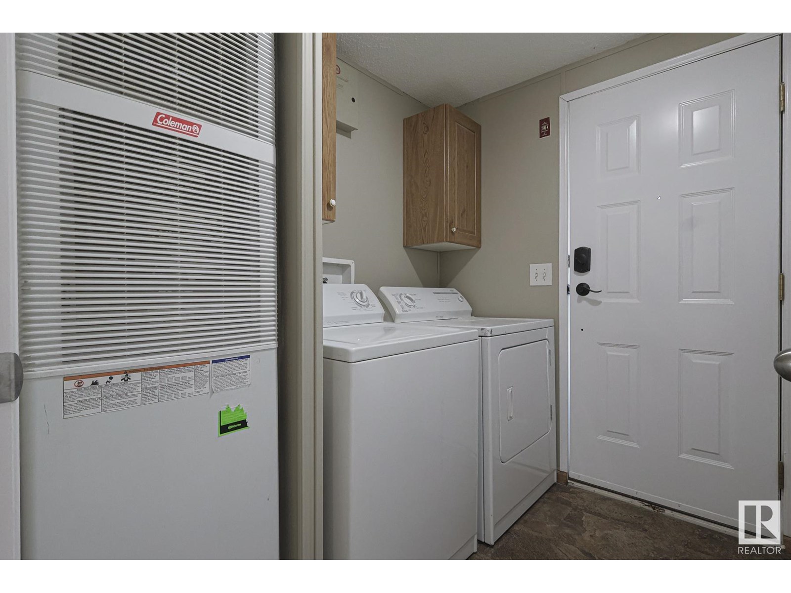 Photo 16 of 2903 Lakewood Drive Nw, Edmonton AB