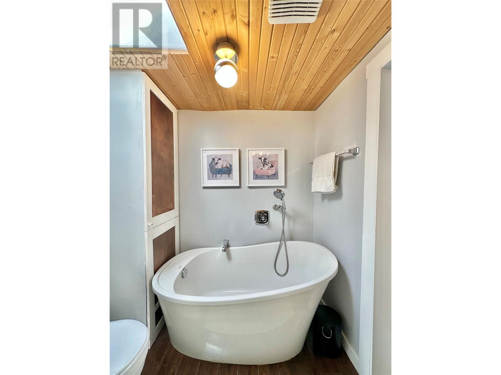 2146 newton Road, Cawston