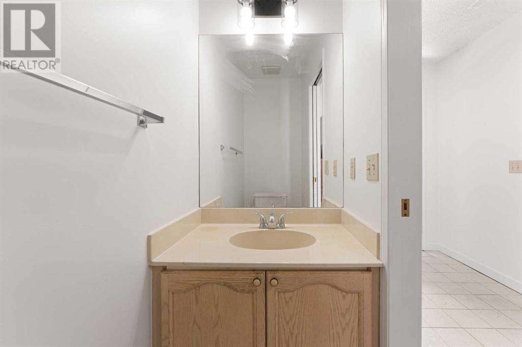 Single Family House for Sale in  Coachway Gardens SW Coach Hill Calgary 