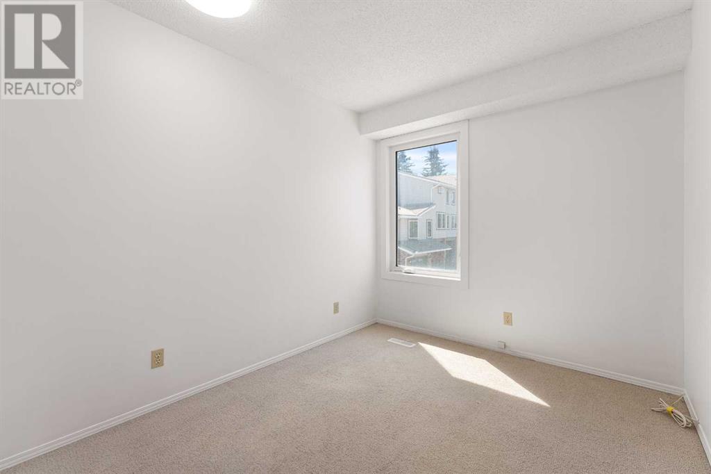 Single Family House for Sale in  Coachway Gardens SW Coach Hill Calgary 