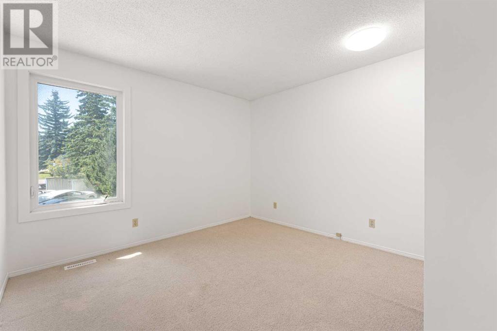 Single Family House for Sale in  Coachway Gardens SW Coach Hill Calgary 