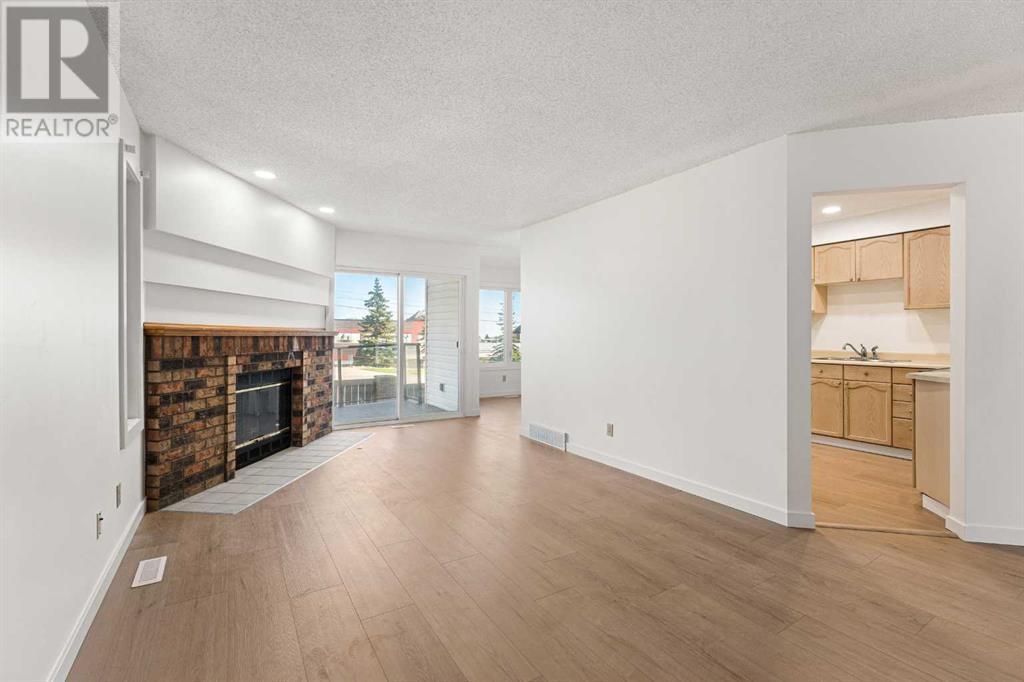 Single Family House for Sale in  Coachway Gardens SW Coach Hill Calgary 