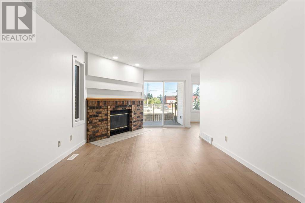 Single Family House for Sale in  Coachway Gardens SW Coach Hill Calgary 