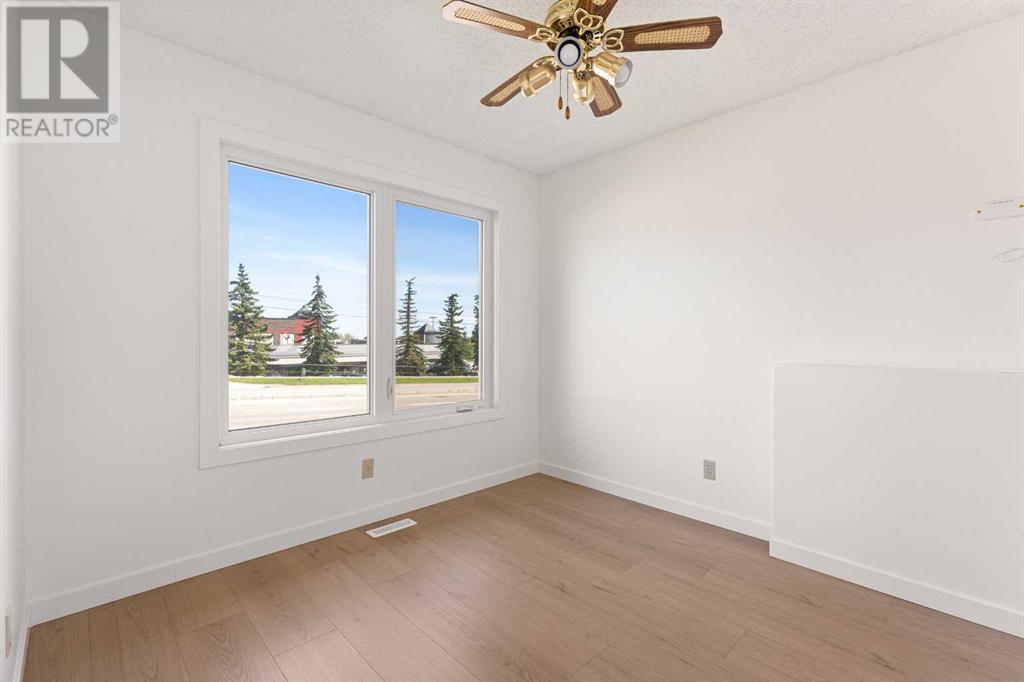 Single Family House for Sale in  Coachway Gardens SW Coach Hill Calgary 