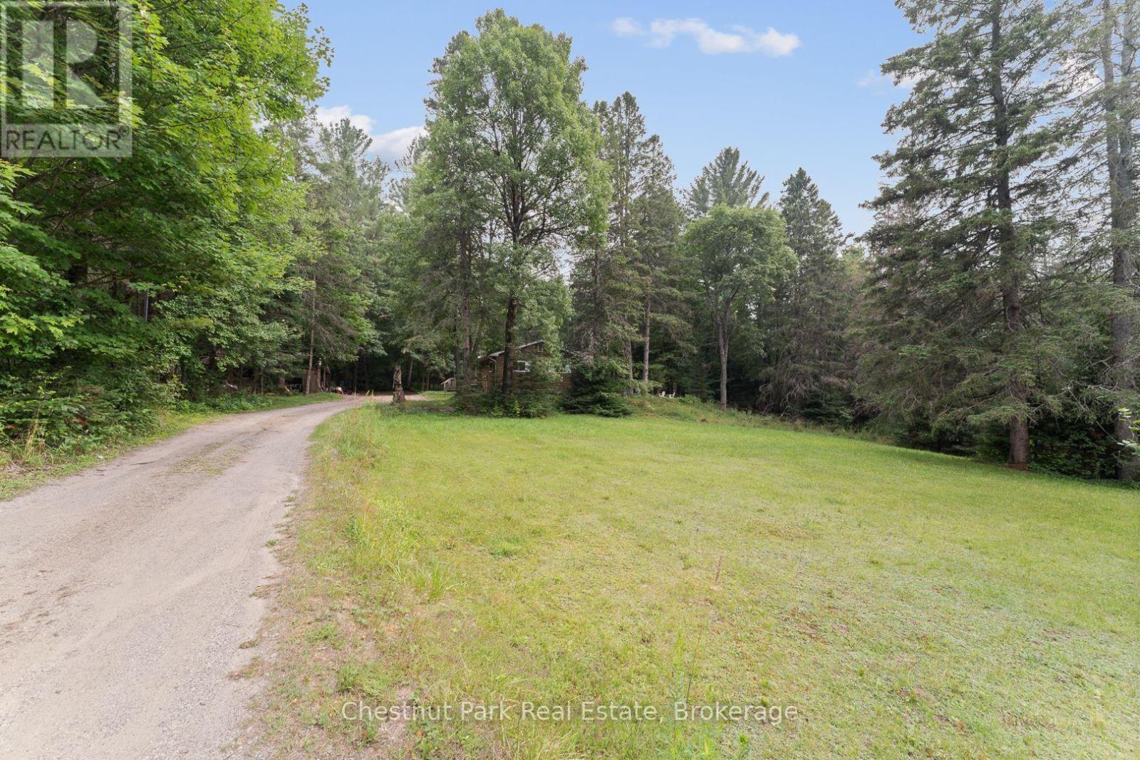 Photo 36 of 59 Crockford Lane, Huntsville ON