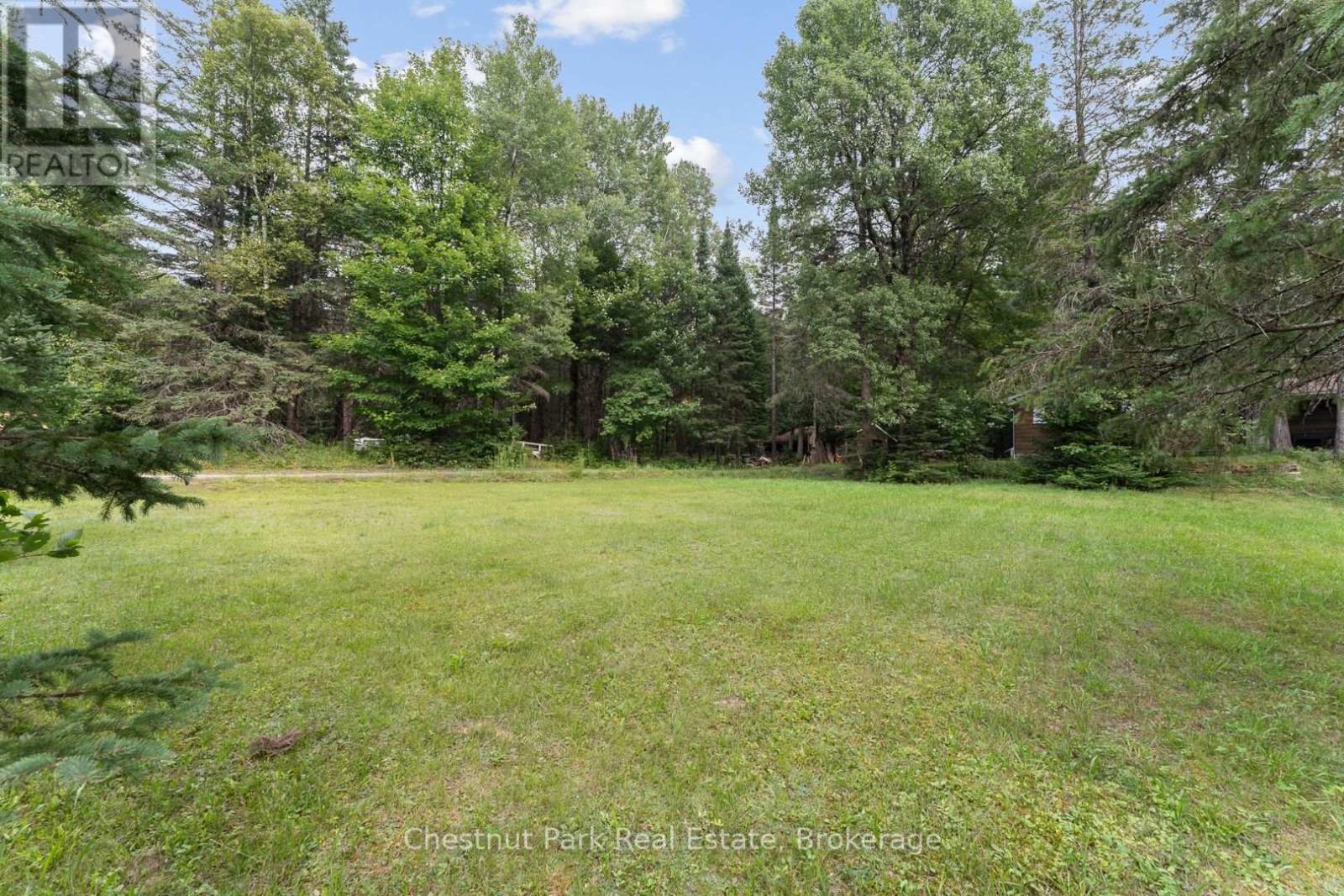 Photo 37 of 59 Crockford Lane, Huntsville ON