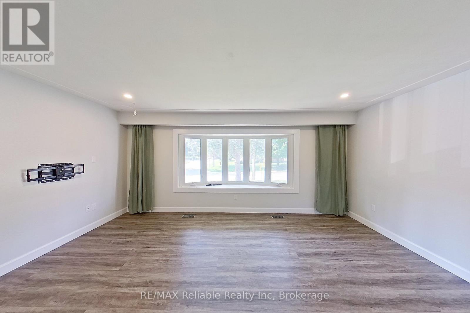 Photo 10 of 439 Queen Street E, Wellington North ON